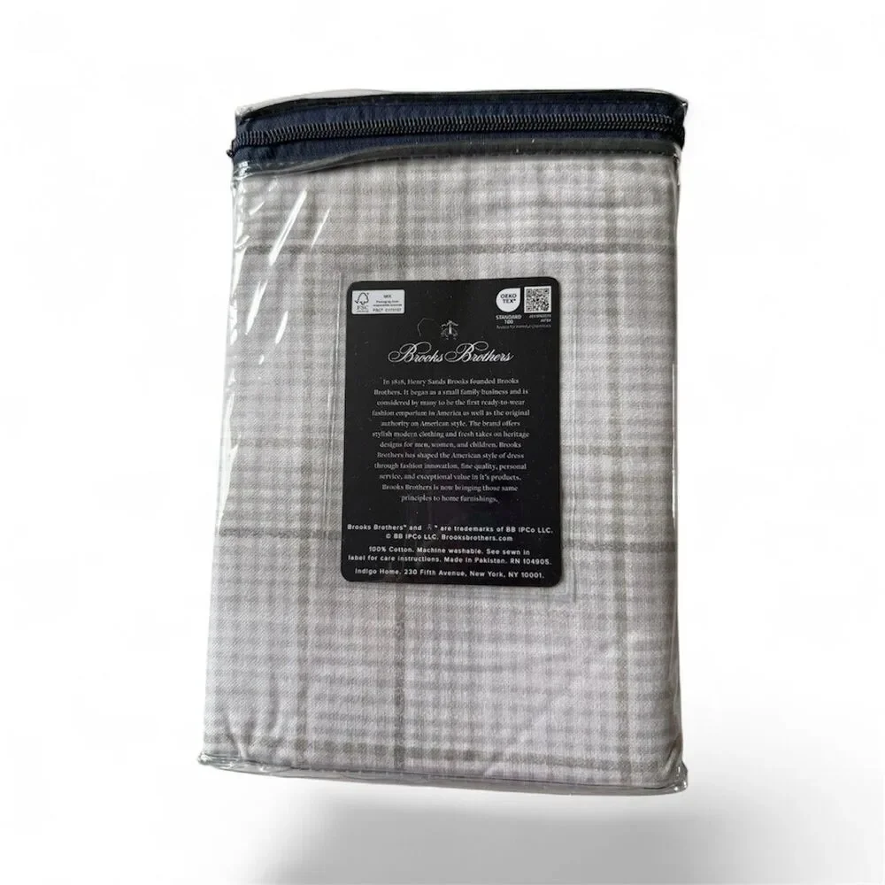 Brooks Brothers Flannel Pillowcases 20x30 Standard Gray White Plaid Set of 2